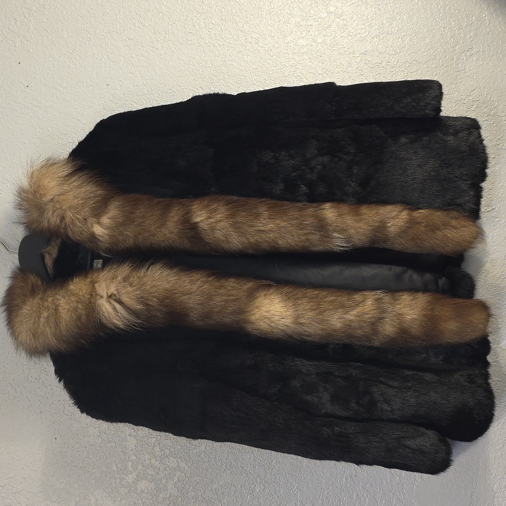 Rabbit Fur - Picture 2 of 4